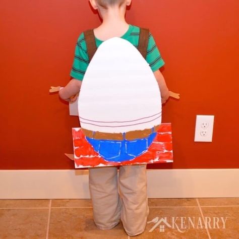 What a cute idea for a Humpty Dumpty Costume! This would be an easy kid's costume for Halloween or a nursery rhyme parade at school. Humpty Dumpty Costume, Nursery Rhymes Kindergarten, All The Kings Men, Nursery Rhyme Costume, Fairytale Costume, Diy Costumes For Boys, Nursery Rhyme Crafts, September Preschool, Nursery Rhyme Characters