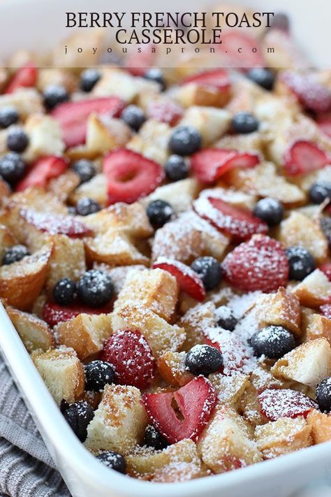 Berry French Toast Casserole Bake - an easy and yummy breakfast and brunch recipe, perfect for Easter  weekend! Make ahead the night before and pop it into the oven when you are ready to eat! A crowd pleaser and save well as leftovers! #breakfast #brunch #casserole #frenchtoast #Easter #EasterSunday #holiday #recipe #easyrecipe #joyousapron Berry French Toast Casserole, Berry French Toast, Easter Breakfast, Easy Brunch Recipes, Easter Brunch Food, Easy Brunch, French Toast Casserole, Think Food, Make Ahead Breakfast