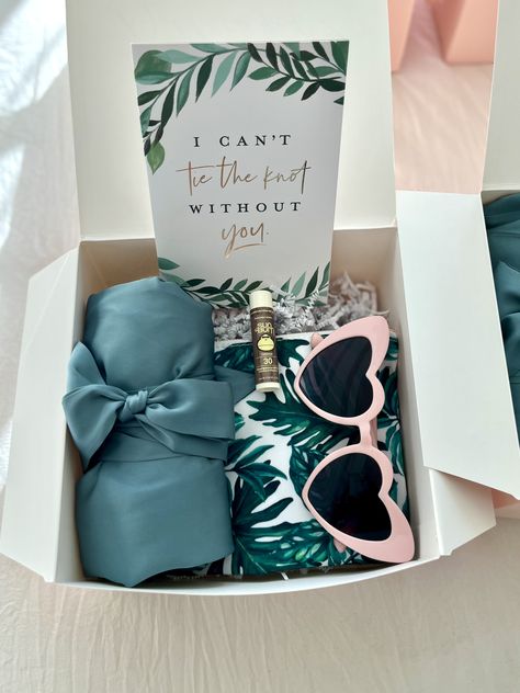 Will You Be My Bridesmaid Destination Wedding, Bridesmaid Boxes Beach Theme, Entourage Gift Ideas, Will You Be My Bridesmaid Beach Theme, Bridesmaid Proposal For Destination Wedding, Hawaii Bridesmaid Proposal, Beachy Bridesmaid Proposal, Beach Wedding Bridesmaid Proposal, Tropical Bridesmaid Proposal