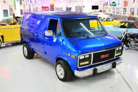 Custom Vans For Sale, Gmc Vandura, Gmc Vans, Chevy Muscle Cars, Cool Vans, Van For Sale, Custom Vans, Camper Van, Buses