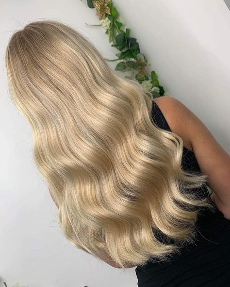 Blonde | waves | wavy hair | light blonde | curled hair Long Blonde Curled Hair, Blonde Natural Wavy Hair, Mermaid Hair Blonde, Long Blonde Hair Aesthetic, Light Wavy Hair, Heather Makeup, Blonde Hair Waves, Blonde Curled Hair, Wavy Hair Blonde