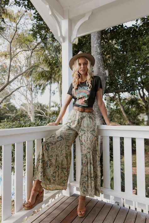 Looks Hippie, Summer Baddie, Estilo Hippie Chic, Mode Pop, Boho Styl, Look Boho Chic, Moda Hippie, Mode Hippie, Boho Summer Outfits