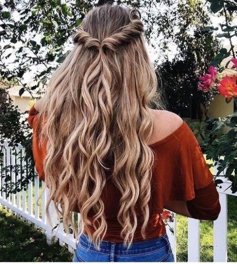 13 Cute Super Bowl Hairstyles Wedding Hair Down, Half Updos, Curly Hair Braids, Twisted Hair, Boho Hairstyle, Chic Hairstyles, 짧은 머리, Half Up Half Down Hair, Half Up Hair