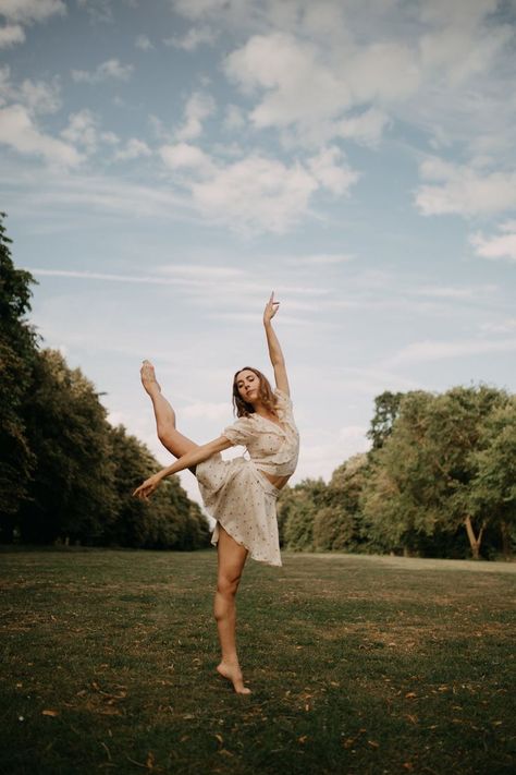 a graceful ballet dancer photographed in nature surrounded by trees in the summer Dance Poses In Nature, Ballet Forest Photoshoot, Outside Ballet Photography, Outdoor Dancer Photoshoot, Dancer Photography Outdoor, Outside Dance Pictures, Ballet Dancer Photoshoot, Dance Poses For Pictures Outside, Ballet Portrait Photography