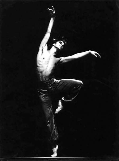 Dancer Photography, Dancer Pose, Male Ballet Dancers, Male Pose Reference, Ballet Poses, Male Dancer, Dancing Aesthetic, Ballet Photos, The Ballet