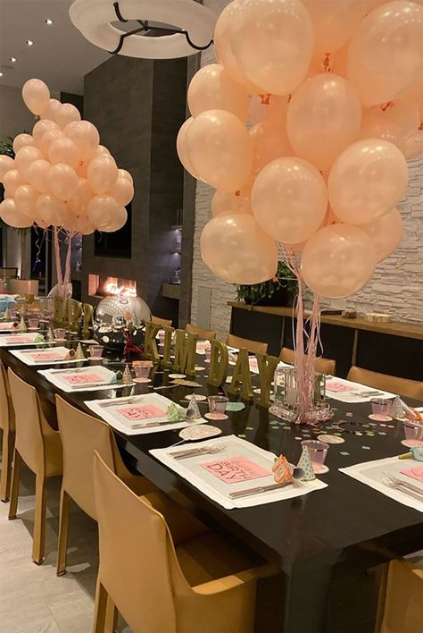 Sweet 16 Dinner Ideas, Sweet Sixteen Dinner Party Ideas, Sweet 16 Dinner Party Ideas, 23rd Birthday Decorations, Kardashian Birthdays, Dinner Party Decorations, Birthday Goals, Luxury Birthday, Birthday Dinner Party