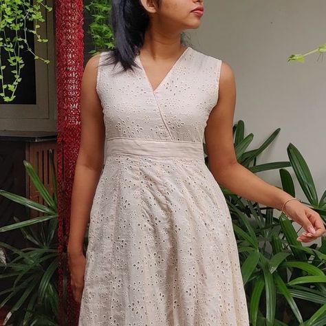 Couture, Tes, White Frocks For Women Western, White Dress For Christmas, Western Frocks, Onam Outfits, Panelled Dress, Teenage Dress, Western Dresses For Girl