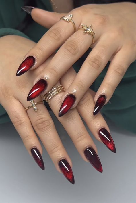 Black Nails With Red Underneath, Vampy Nails, Blood Nails, Vampire Nails, Unghie Sfumate, Witch Nails, Velvet Nails, Witchy Nails, Nail Color Trends