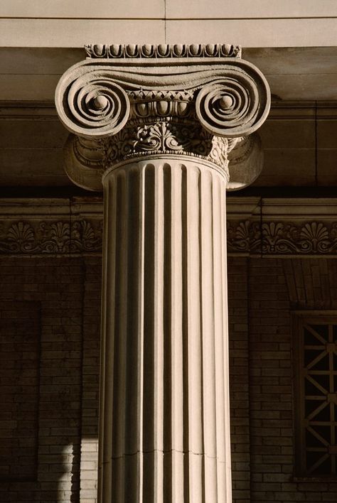 Ancient Roman Art Projects Architecture Antique, Ancient Roman Art, Doric Column, Greek Columns, Greek Architecture, Roman Statue, Grece Antique, Roman Columns, Ancient Greek Art