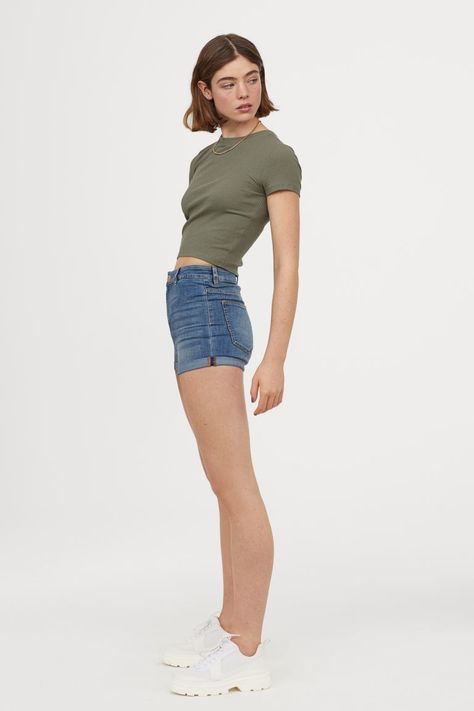 Cool Pose Standing, Full Body Person Reference, Gesture Pose Reference Photo, Human Poses Reference Standing, Short Woman Reference, Idle Standing Pose Reference, Life Model Reference, Dynamic Full Body Pose Reference, Poses To Draw Models