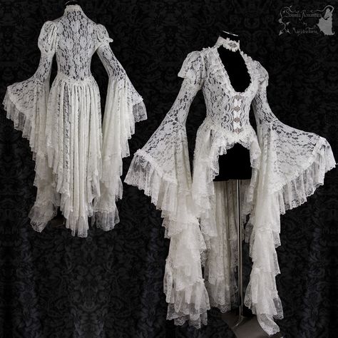 Medieval Dress, Time Themed Outfit, Fantasy Cape, Gaun Abad Pertengahan, Medieval Woman, Masquerade Dresses, Nice Clothes, Victorian Lace, Vestidos Vintage