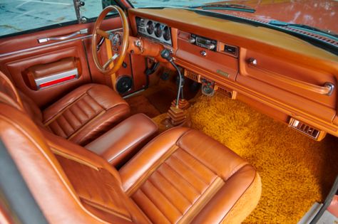 Jeep Interiors, Badass Jeep, Vintage Pickup, Vintage Pickup Trucks, Pickups For Sale, Jeep Pickup, Jeep Wagoneer, Air Conditioning Unit, Classic Pickup Trucks