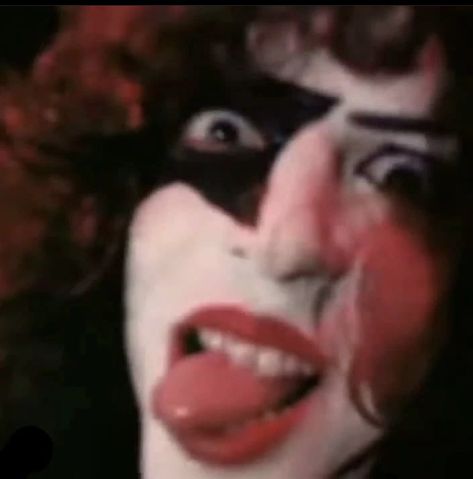 Paul Stanley 🤩 Kiss Band Tattoo Small, Kiss Band Paul Stanley, Paul Stanley Funny, Music Matching Pfp, Paul Stanley 70s, Kiss Band Pfp, Paul Stanley 80s, Eric Carr Kiss, Kiss 80s