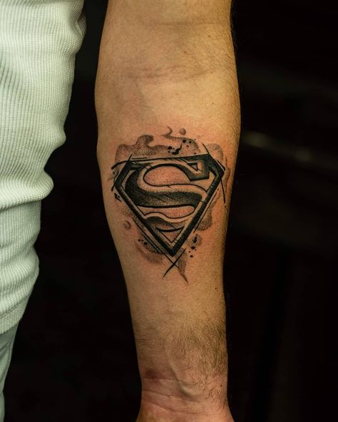 Black Superman Tattoo -florin_miclea Black And White Tattoo Designs, Super Hero Tattoos, Superman Tattoo, Superman Tattoos, Dc Tattoo, Black And White Tattoo, Hero Tattoo, Black Superman, Biblical Tattoos