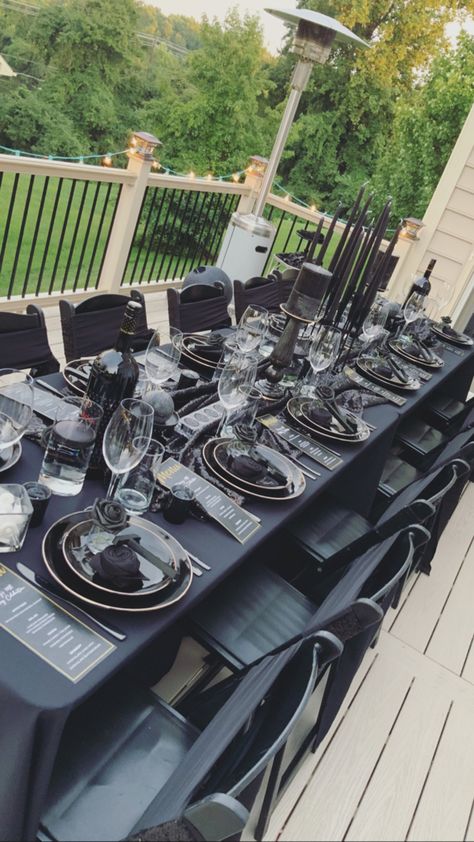 Black Tablecloth With Black Plates, All Black Dinner Table, All Black Outdoor Party, Black And Silver Birthday Dinner Party, Black Excellence Theme Party, All Black Birthday Decorations, Black Picnic Ideas, Silver And Black Table Decorations, All Black Birthday Dinner Decorations