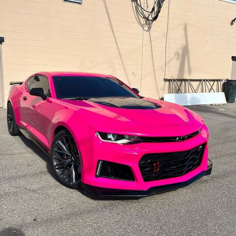 Always been the stand out & different type! Never seen this color on no car before 🧞‍♀️ S/o to @detroitwraps for the work🔥 (PS IM NOT DONE… | Instagram Camaro Wrap Ideas, Im Not Done Yet, Nice Cars For Women, Matching Cars, Pink Camaro, Cars For Teenagers, Mom Cars, Hot Pink Cars, Different Cars