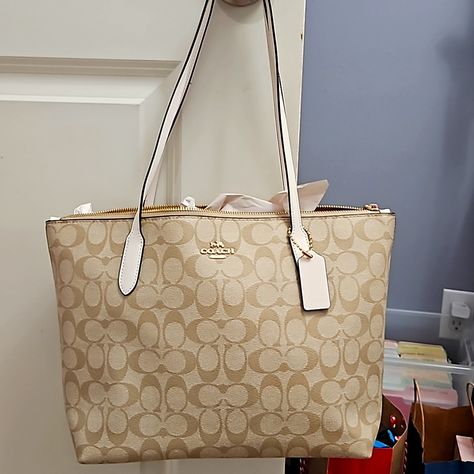 White And Tan Coach Monogram Print. Lots Of Interior Pockets. Brand New, No Tags, It Was A Gift. 14l X 10h X 5w Coach Bucket Bag, Coach Monogram, Handbag Essentials, Patent Leather Handbags, Bags Coach, Coach Tote, Medium Tote, Coach Leather, Canvas Leather