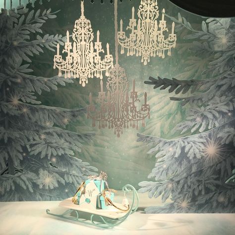 Tiffany window display. Winter wonderland.                                                                                                                                                                                 More Tiffany Window, Winter Window Display, Christmas Shop Window, Vitrine Design, Window Christmas, Winter Wonderland Decorations, Holiday Window Display, Christmas Window Display, Store Window Displays