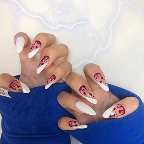 halloween nails ideas | spooky halloween nails | fall nails 2022 | nails | fall nails ideas | blood | pretty halloween nails | halloween nails design Halloween Press On Nails, Nagel Tips, Fake Nails Designs, Coffin Press On Nails, Manicure Tips, Flower Nail Designs, Fake Nails With Glue, Acrylic Nail Tips, Striped Nails