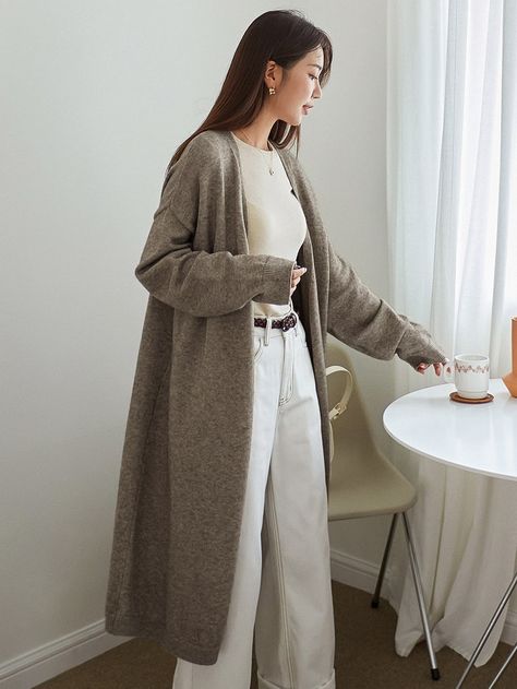 Cardigan Outfit Casual, Outfit With Long Cardigan, Outfits With Grey Cardigan, Long Cardigan Outfit, Long White Cardigan, Long Grey Cardigan, Korean Outfit Street Styles, Cardigan Outfit, Sleeveless Sweater Dress