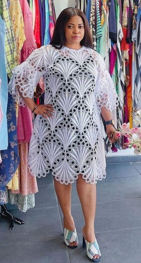 Lace Short Gown Styles For Fat Ladies. - Gist94 Lace Short Gown, Lace Short Gown Styles, Cord Lace Styles, Short Gown Styles, Lace Dress Classy, Bubu Gown Styles, White Lace Dress Short, Stylish Naija, Short Gown