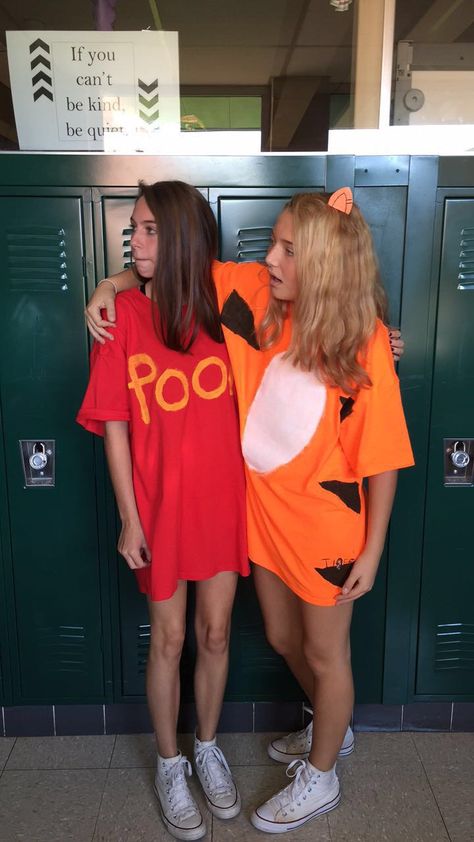 Dynamic duo day || hoco dress up week Pair Halloween Costumes, Dynamic Duo Costumes, Two Person Halloween Costumes, Dress Up Ideas, Duo Dress, Teenage Halloween Costumes, Kostuum Halloween, Spirit Week Outfits, Trio Halloween Costumes