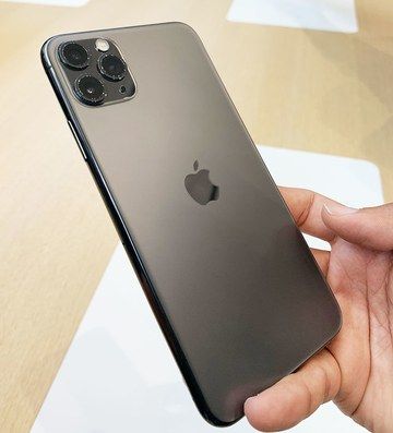 Apple iPhone 11 Pro Max 6.5 inches in size has a camera with three-eyed lenses and matte finish body. Check out iPhone 11 Pro specs at GQ India Iphone 11 Pro Max Black, Apple Laptop Macbook, Hack Free Money, Tech Aesthetic, Phone Carrier, Iphone 11pro, 11 Pro Max Iphone, Body Check, Iphone Obsession