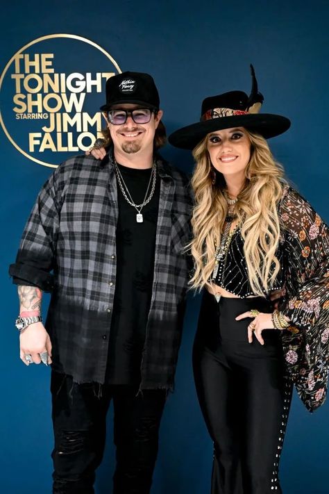 Laney Wilson Concert Outfits, Lainey Wilson Outfit Ideas, Laney Wilson Hair, Lainey Wilson Costume, Lainey Wilson Makeup, Lainey Aesthetic, Lainey Wilson Hats, Laney Wilson Outfits, Lainey Wilson Concert Outfits