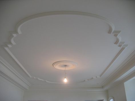 Ceiling Molding Ideas, Bathroom Roof, Ceiling Crown Molding, Pop Design For Roof, Plaster Ceiling Design, Simple False Ceiling Design, Molding Ceiling, Ceiling Trim, House Roof Design