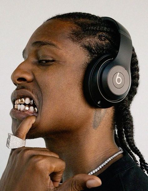 #asaprocky #hiphop #music #asap #gold #grills Asap Rocky Side Profile, Photos To Put On Your Wall, Asap Rocky Drawing, Pic Ideas Instagram Men, Asap Rocky Aesthetic, Rapper Drawings, Rapper Photography, Lord Pretty Flacko, Pretty Flacko