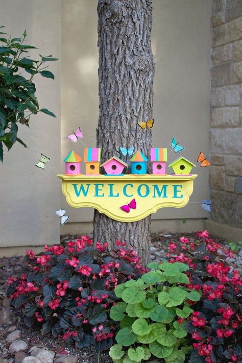 Family Garden, Diy Outdoor Space, Flower Tower, Garden Decor Projects, Mini Fairy Garden, Little Shop Of Horrors, Unique Garden, Garden Yard Ideas, Garden Signs