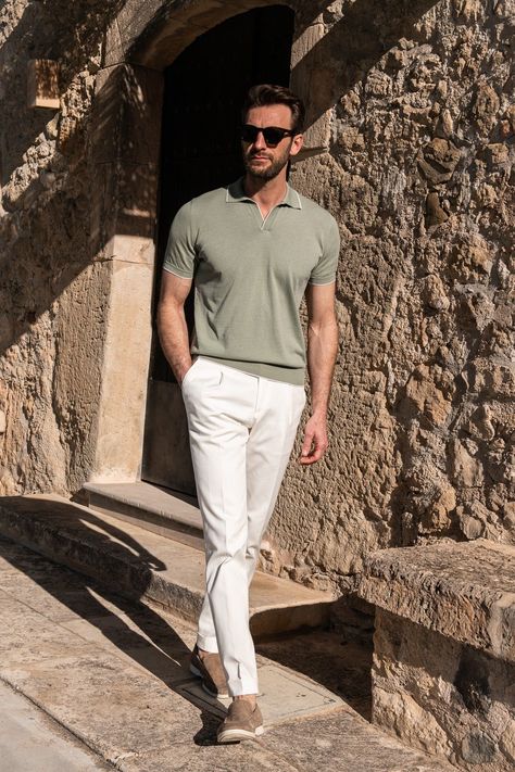We've curated the 6 best old money outfits for men. Check out all the products via our website. #oldmoneystyle #oldmoney2023 #oldmoneyaesthetic Man Elegant Outfit, Polo Shirts Outfits Men, Outfit Polo Hombre, Men Polo Outfit, Men Outfits Summer, Polo Outfit Men, Polo Shirt Outfit Men, Italian Mens Fashion, Money Clothing