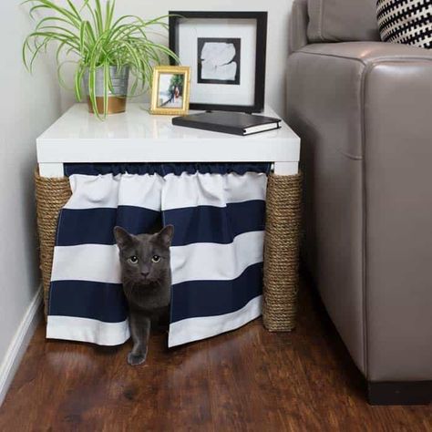 Diy Litter Box, Katt Grejer, Kat Diy, Chat Diy, Window Valances, Litter Box Furniture, Tension Rod, Cat Box, Scratching Post