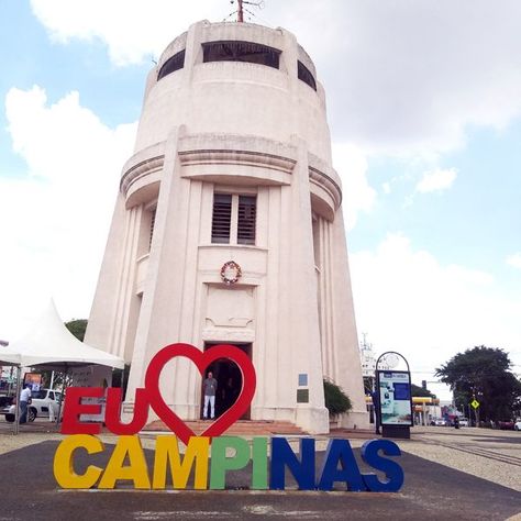 O prefeito de Campinas, Jonas Donizette, lançou na manhã desta sexta-feira, 13 de dezembro, a campanha “Eu amo Campinas”. O evento foi no balão da Torre do Castelo e contou com a presença de autoridades, blogueiros, influenciadores digitais, imprensa e público em geral. No local foi apresentado o letreiro com a frase “Eu amo Campinas”, […] Pisa, Travel, Dream Board, Leaning Tower, Leaning Tower Of Pisa, Vision Board, Fair Grounds, Tower, Building