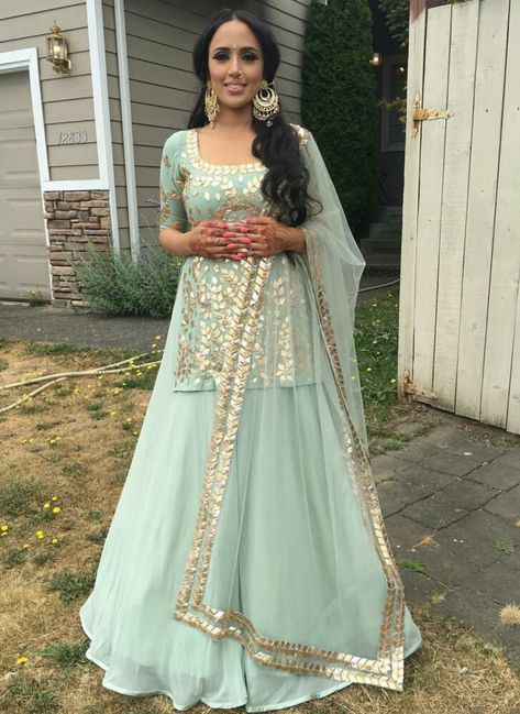 Beautiful Punjabi suit! #punjabisuit #lehenga #indianbridal #indianbride #fashion #style #punjabi #indian #punjabibride Green Ombre Wedding Dress, Orang India, Ombre Wedding Dress, Pengantin India, Wedding Dress Photos, Indian Outfits Lehenga, Ombre Wedding, Punjabi Outfits, Indian Designer Suits