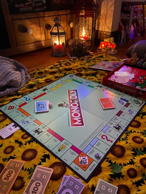 Monopoly Date Night, Gaming Date Night Aesthetic, Game Night Date Aesthetic, Monopoly Night Aesthetic, Monopoly Aesthetic, Monopoly Game Night, Social Wellness, Girls Dinner, Bape Wallpapers