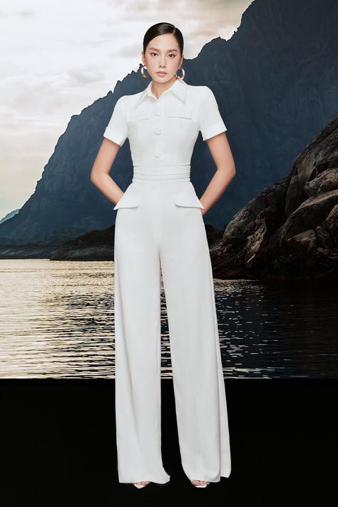 Buy Sailor Straight Short Sleeved Spandex Homespun Jumpsuit at the lowest price in United States. Check reviews and buy Sailor Straight Short Sleeved Spandex Homespun Jumpsuit today. Summer Office Attire, Work Jumpsuit, Classy Jumpsuit, Mean Blvd, Corporate Wear, Satin Jumpsuit, Corporate Outfits, Effortlessly Chic Outfits, 90s Fashion Outfits