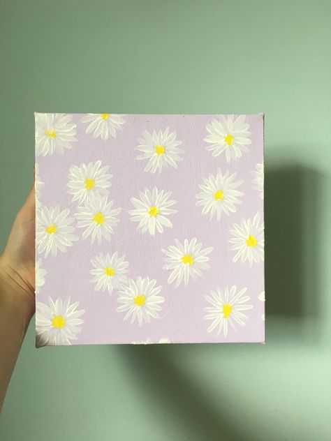 Easy Canvas Paper Painting, Cute Thing To Paint Easy, Daisy Easy Painting, Daisies Aesthetic Painting, Canvas Art Flowers Simple, Easy Cute Flower Paintings, Aesthetic Canvas Paintings Easy, Aesthetic Daisy Drawing, Daisy Flower Canvas Painting