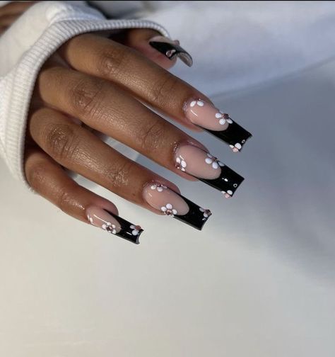 Black French Nails With Flowers, Black Nail With Flower Design, Black French With Flowers, Nails Black With Flowers, Black French Tips With Flowers, White French Tip With Black Design, Black French Tip With Flowers, Black N White Nails Designs, Black Nails With White Flowers