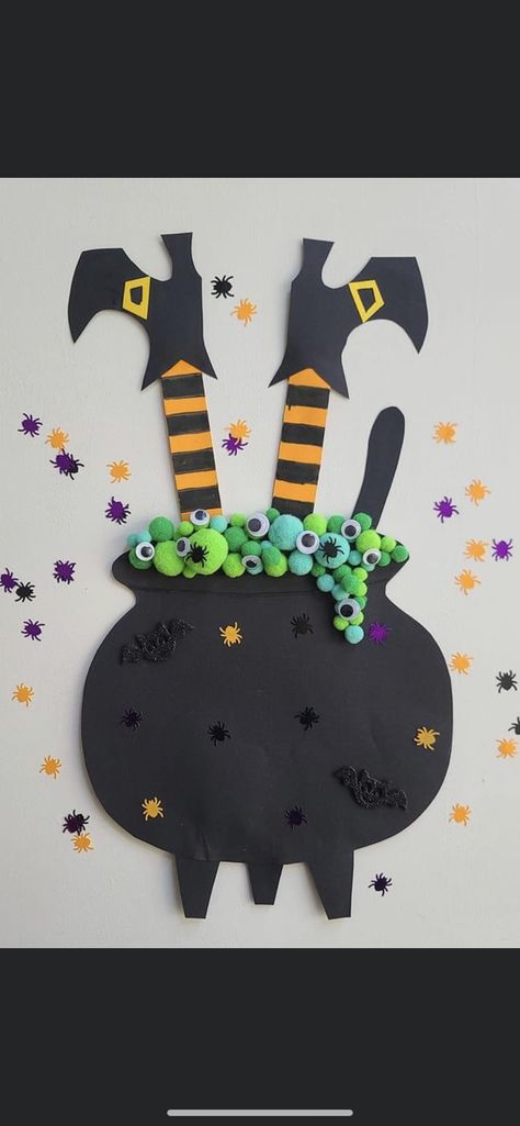 Natal, Bricolage D'halloween, Halloween Creche, Halloween Maternelle, Halloween Bricolage, Harry Potter Party Decorations, Bricolage Halloween, Halloween Crafts Preschool, Witch Party