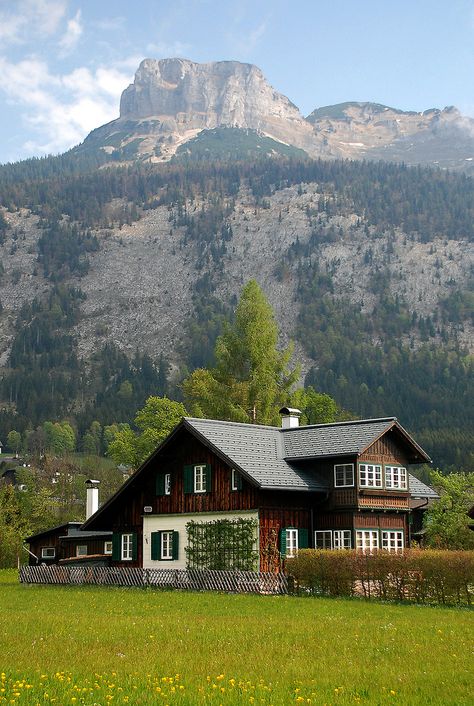 House In The Alps, Austria House, House In Germany, Styria Austria, Landlocked Country, Austria Travel, Central Europe, Mountain House, Nature Landscape