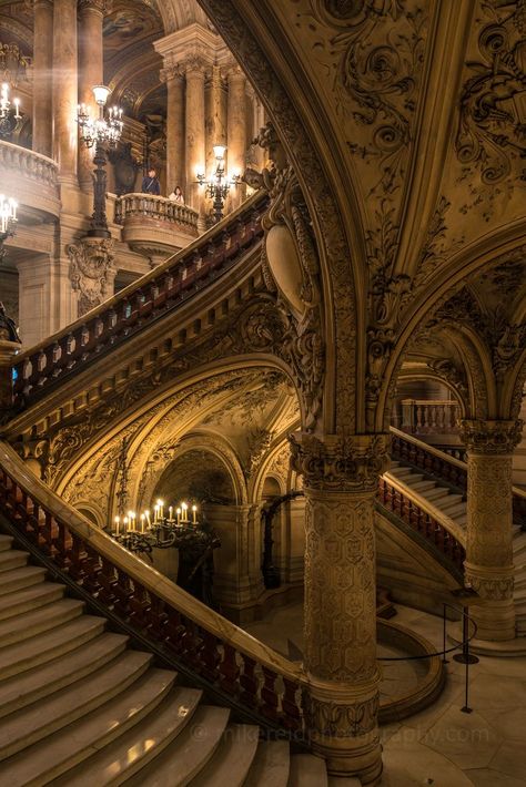 Baroque Architecture, Arquitectura Wallpaper, العصور الوسطى, Palais Garnier, Castle Aesthetic, Royal Aesthetic, Tapeta Pro Iphone, Images Esthétiques, Dark Academia Aesthetic