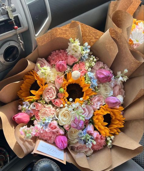 Soft Flower Bouquet, Flower Bouquet Ideas, 2024 Board, Aesthetic 2024, Boquette Flowers, Dream Boyfriend, Nothing But Flowers, Flower Therapy, Coconut Girl