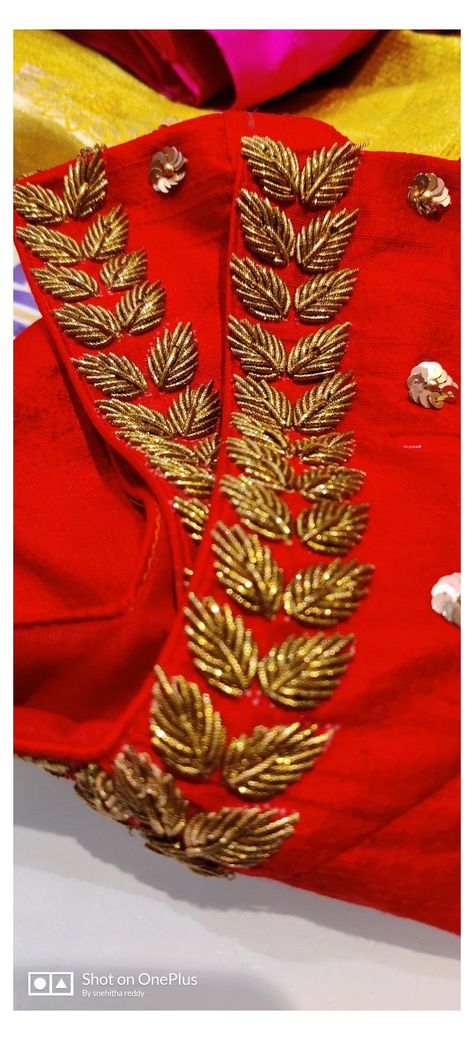 Zardosi Hand Work Design, Blouse Back Neck Zardosi Work, Elegant Aari Work Designs, Zardosi Simple Design, Aari Zardosi Work Blouse, Zardosi Maggam Work Blouses, Gold Zardosi Work Blouse, Simple Jardoshi Work Design Blouse, Zardosi Neck Designs