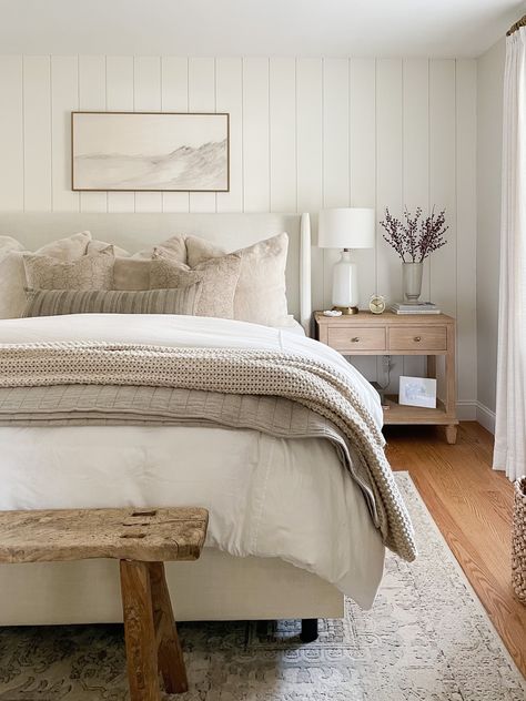 Shop Sagefield Performance … and other curated products on LTK, the easiest way to shop everything from your favorite creators. Shiplap Bedroom, Modern Coastal Bedroom, Coastal Style Bedroom, Modern Coastal Decor, Neutral Bedrooms, Living Place, Neutral Bedroom, Coastal Bedroom, Dreamy Bedrooms