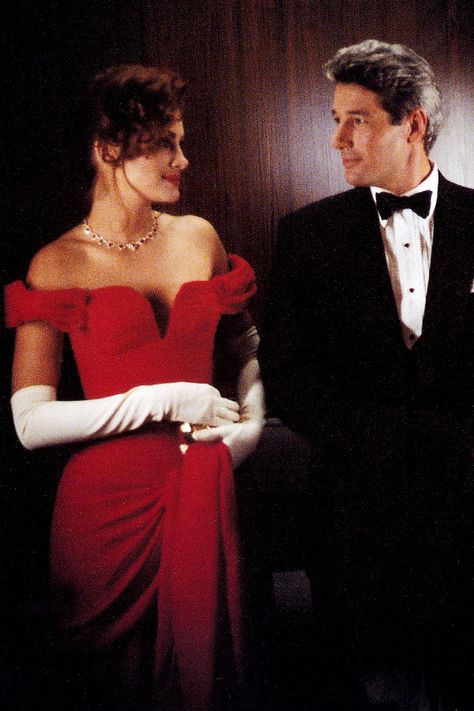 Pretty Woman Red Dress, Pretty Woman Film, Julia Roberts Pretty Woman, Prom Dress Pretty, Pretty Woman Movie, Celebrity Prom Dresses, Joe Black, Woman Dresses, Septième Art