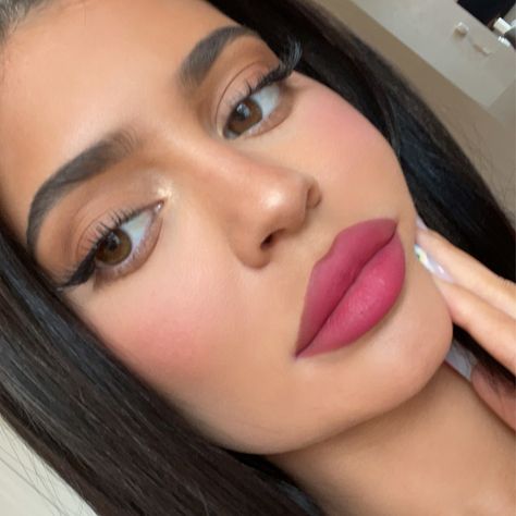 Kylie Jenner Outfits, Kylie Jenner Lip Kit, Kylie Jenner Lips, Kylie Baby, Kylie Jenner Lipstick, Kylie Lips, Kylie Jenner Makeup, Kylie Jenner Style, Cosmetic Shop