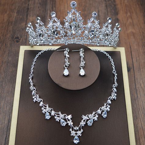 Wedding Accessories Set, Wedding Jewelry And Accessories, Jewelry Accessories For Wedding, Bride Assessories, Wedding Aksesoris, Wedding Necklaces For Bride, Jewelry Accessories Necklaces, Wedding Jewelry Necklace, Wedding Crown Tiara