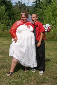 The Most Bizarre Wedding Dresses In The World Fat People Funny, Funny Baby Images, Justin Bieber Jokes, American Funny Videos, Indian Funny, Funny Dresses, Best Funny Photos, Funny Dog Photos, Funny Pictures For Kids