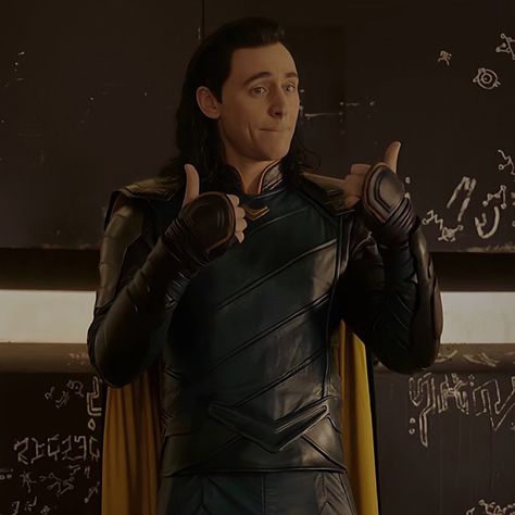 #Loki #marvel #tomhiddleston #thorragnarok Loki Ragnarok, Spirit Fanfic, Dr Marvel, Loki Aesthetic, Best Marvel Characters, Loki Avengers, Marvel Icons, Loki Marvel, Loki Thor